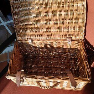 Fortnum & Mason Wicker Basket (empty)